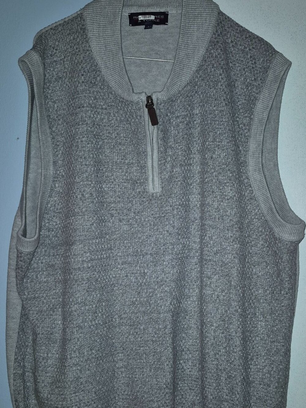 Roundtree & Yorke Quarter Zip Gray Sweater Vest Men's Size L Cotton Blend NWOT